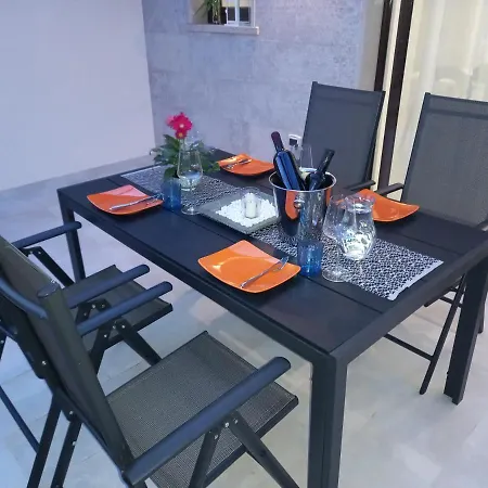 Noa I Natali Apartment Kaldanija