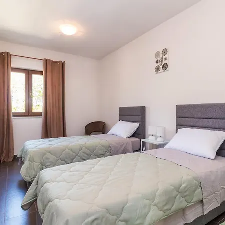Noa I Natali Apartment Kaldanija